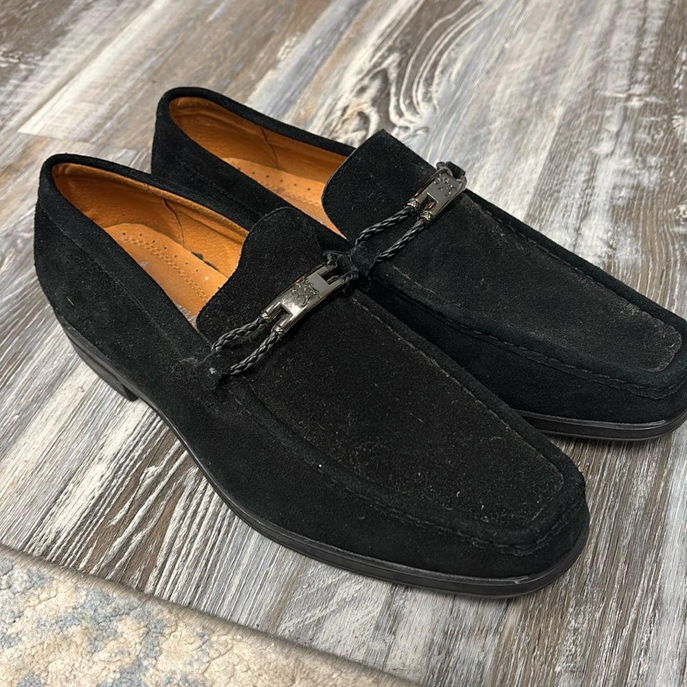 Men’s leather Stacy Adams dress shoes size 9 gently used.